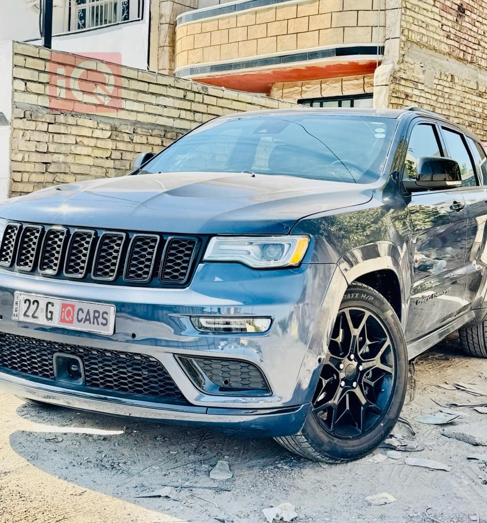 جیپ گراند شیرۆکی